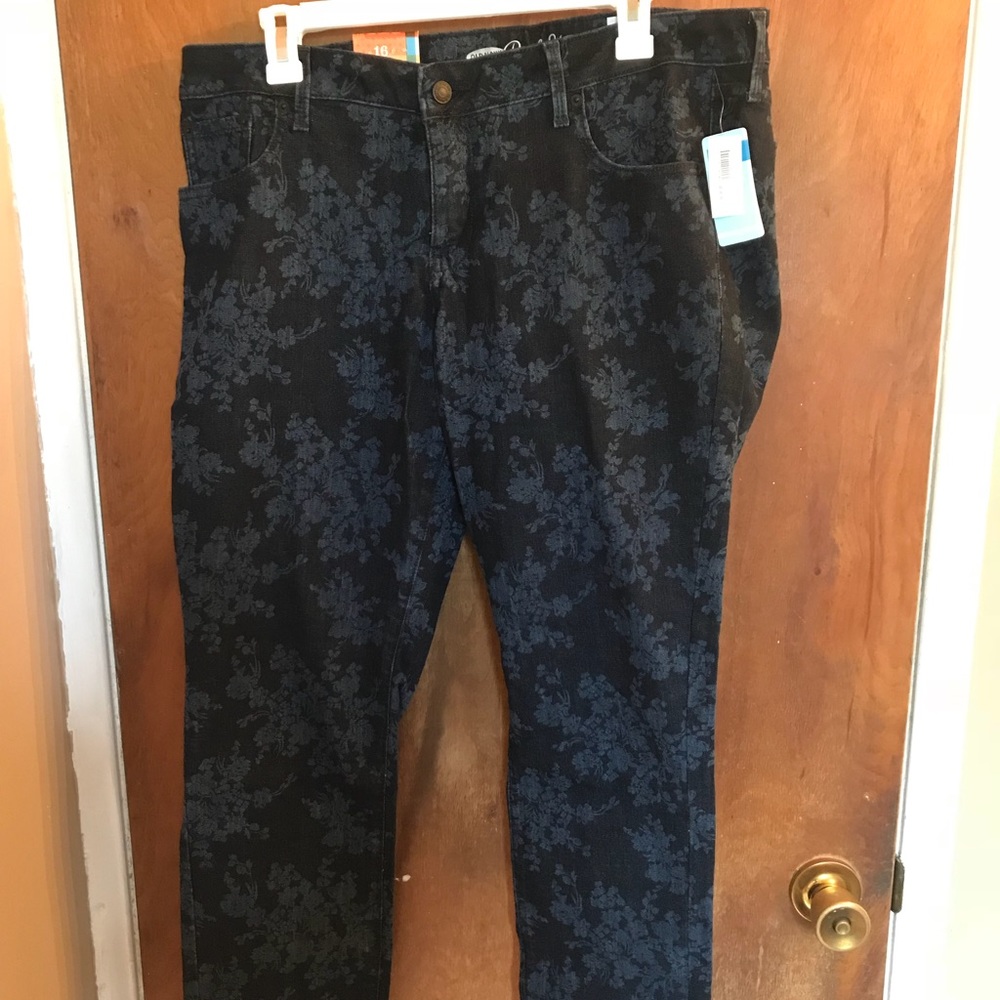Old Navy rockstar jeans